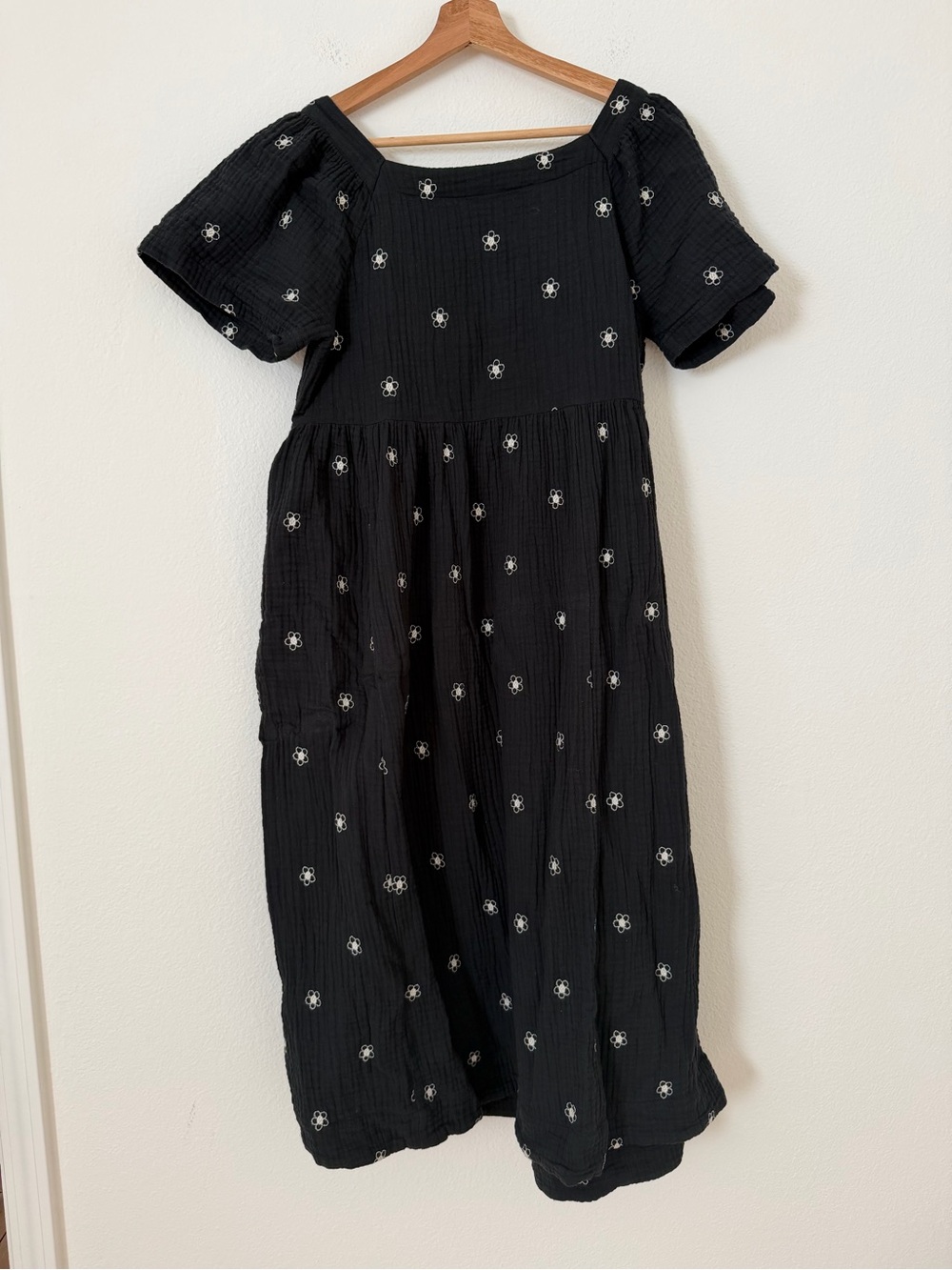 Madewell Daisy Embroidered Lightspun Gauze Cotton Midi Dress Size Medium M Black - Picture 5 of 9